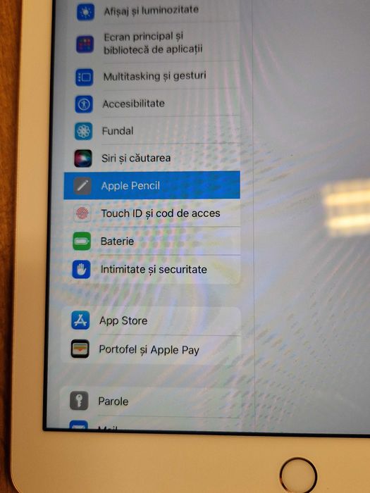iPad Touch iD- 9.7 inch 6/7th Gen Wi-Fi  32GB la cutie