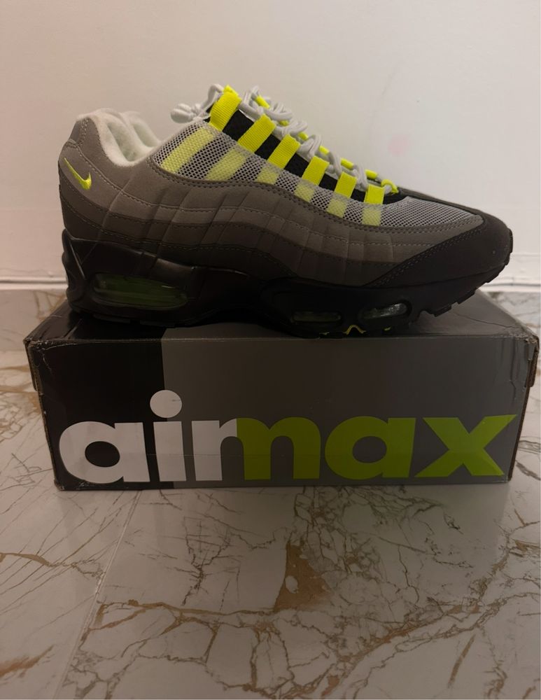 Nike Air Max 95 OG “Neon” – 45 EU, 10/10
