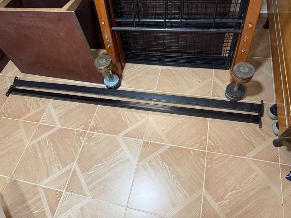 кроват односпальня, столик хонтахта