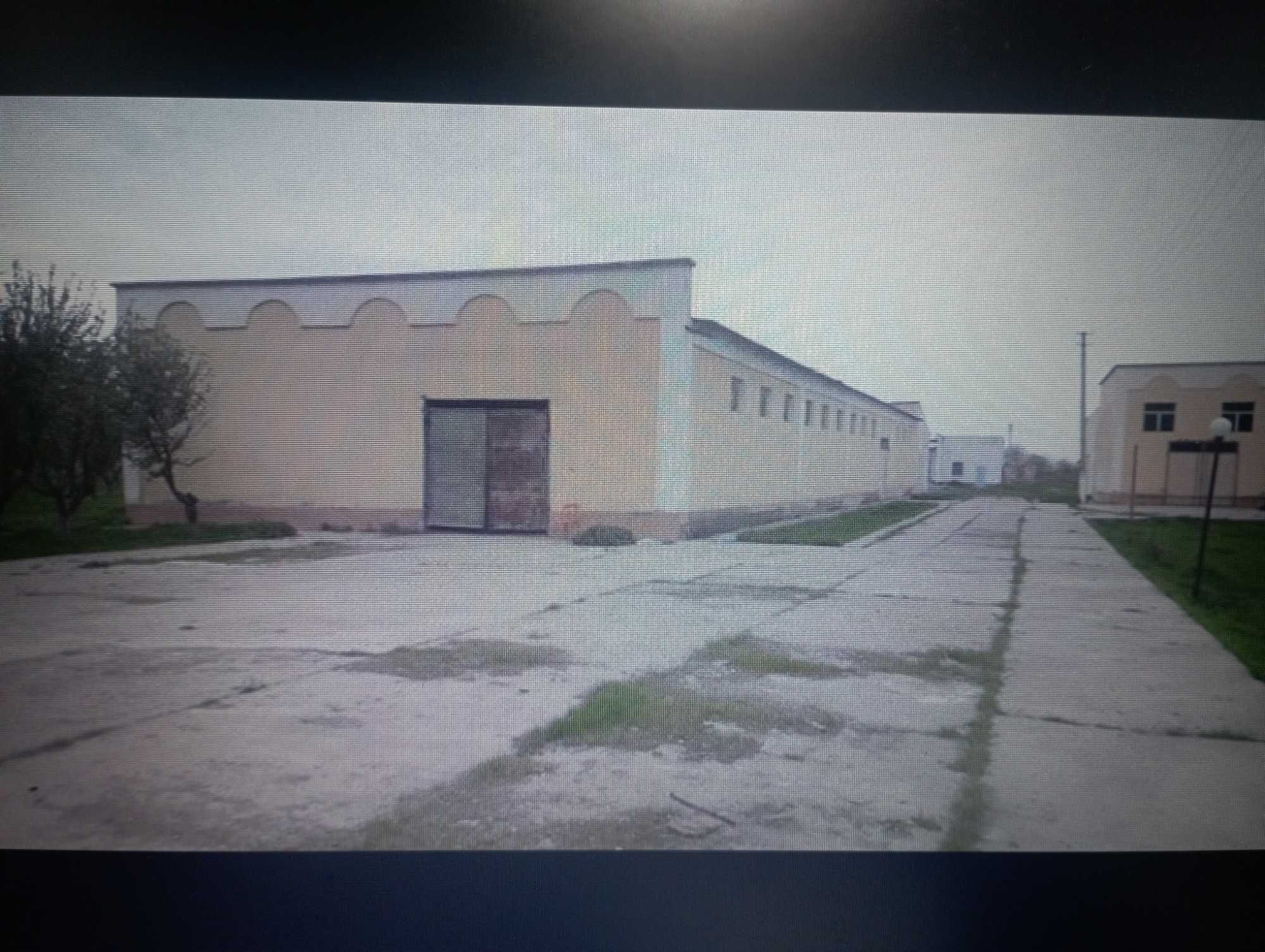 Нотурар бино ва 120 сутик ери сотилади