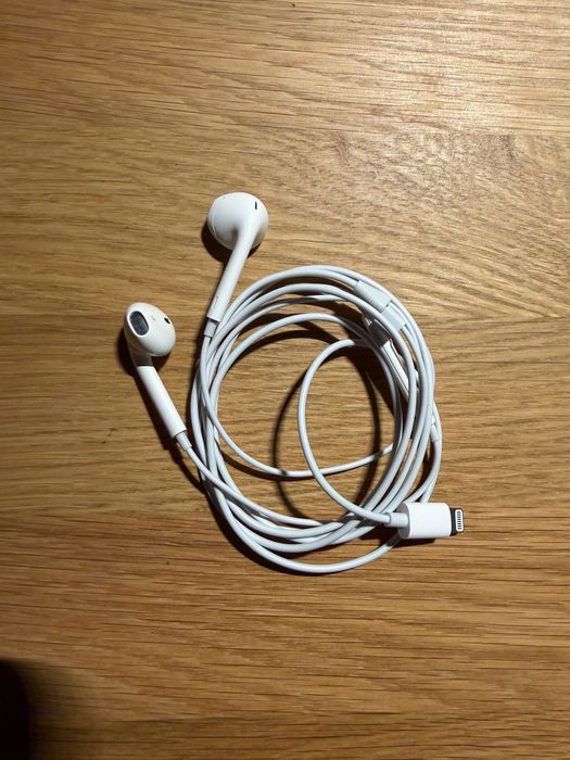 Apple Earpods слушалки нови