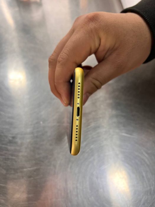 iPhone 11 250$  holati yangi