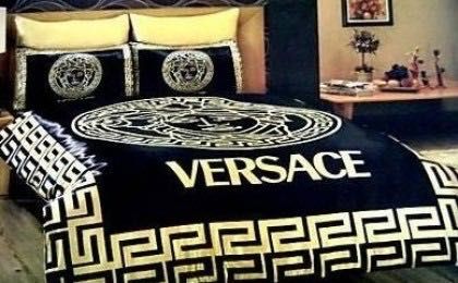 Lenjerii de pat Versace Gucci