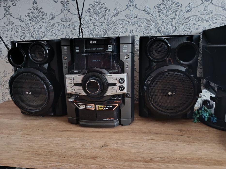 Продам музыкальный центр