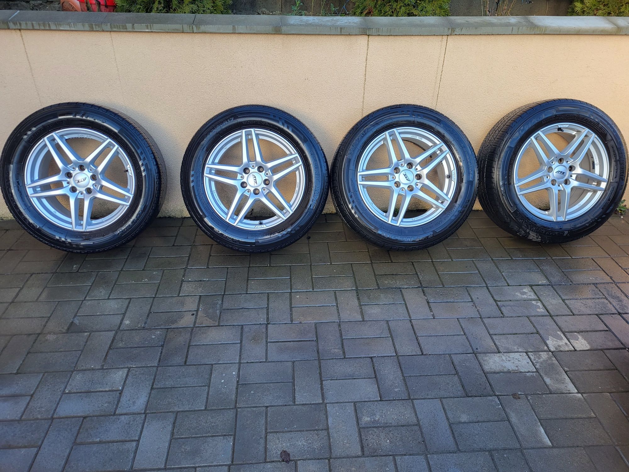 Set Roti Mercedes GLK 17"