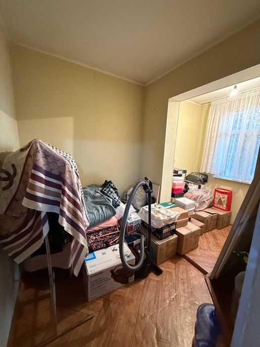 Срочно продаётся Юнусабад 7-кв 2/4/4