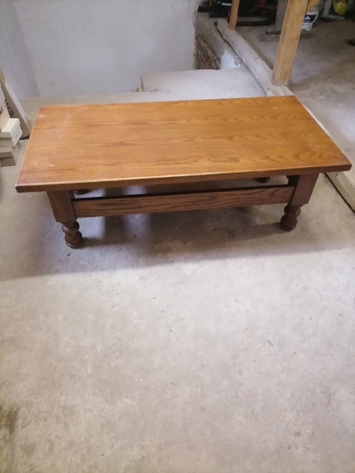 Уникална холна дървена маса