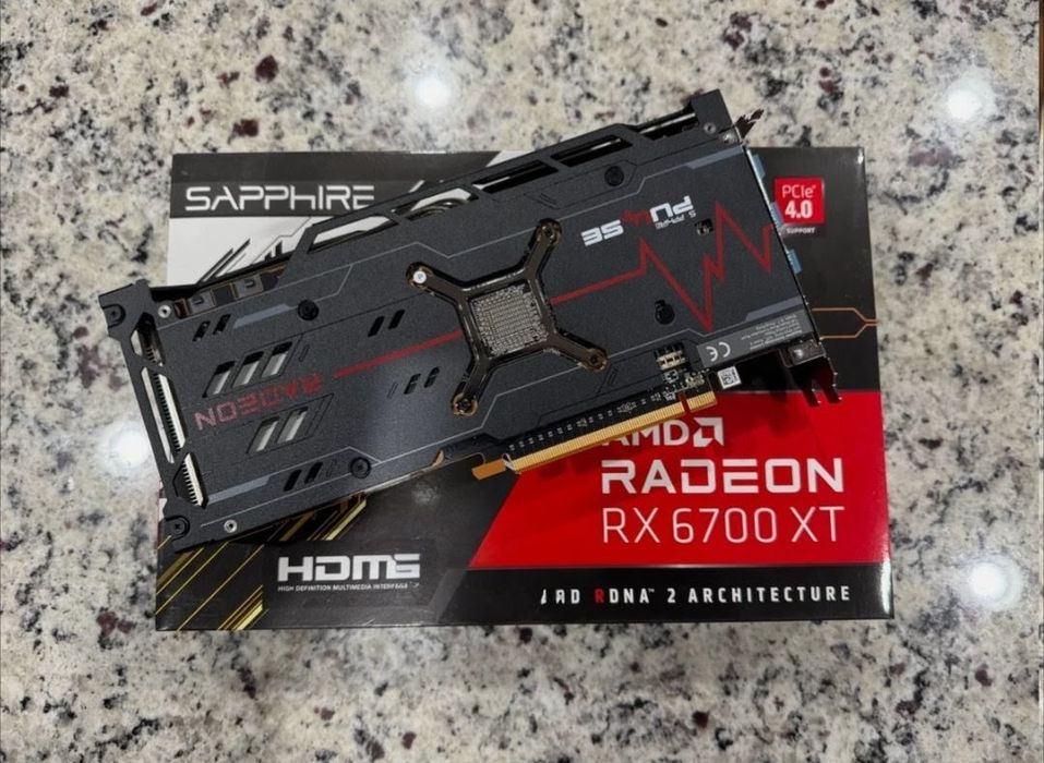 SAPPHIRE PULSE Radeon RX 6700 XT 12GB GDDR6 Placa Video Gaming AMD