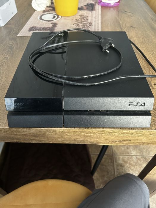 Vand Playstation 4 Pro !