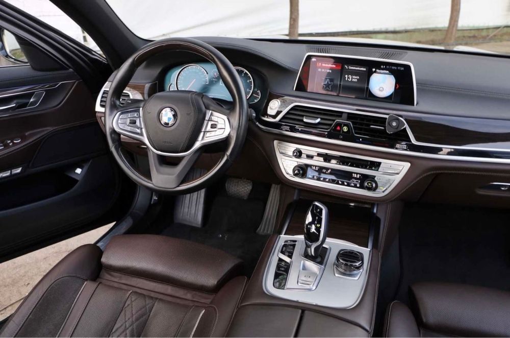 BMW 740XD Executive lounge