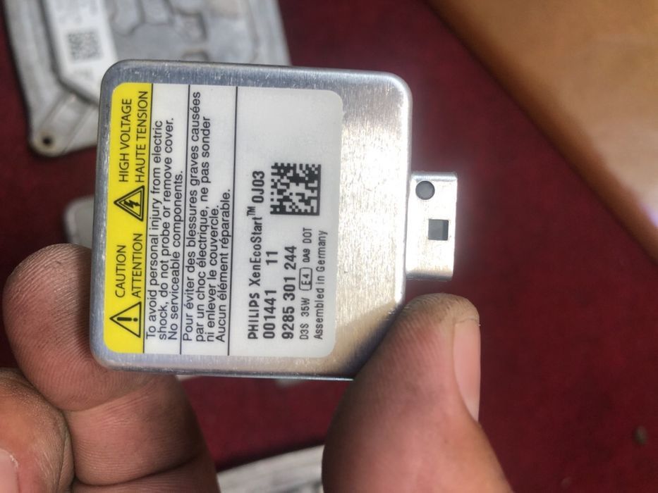 Баласт запалка за ксенон фар крушка xenon D3S D3R D4S AUDI 8k0941597