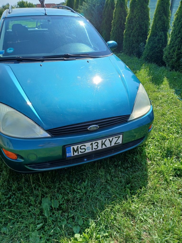 Vând Ford Focus 2001
