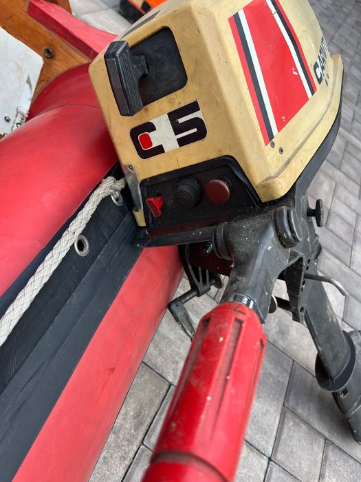 Barcă Gonflabilă cu motor