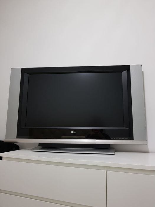Телевизор фирмы LG