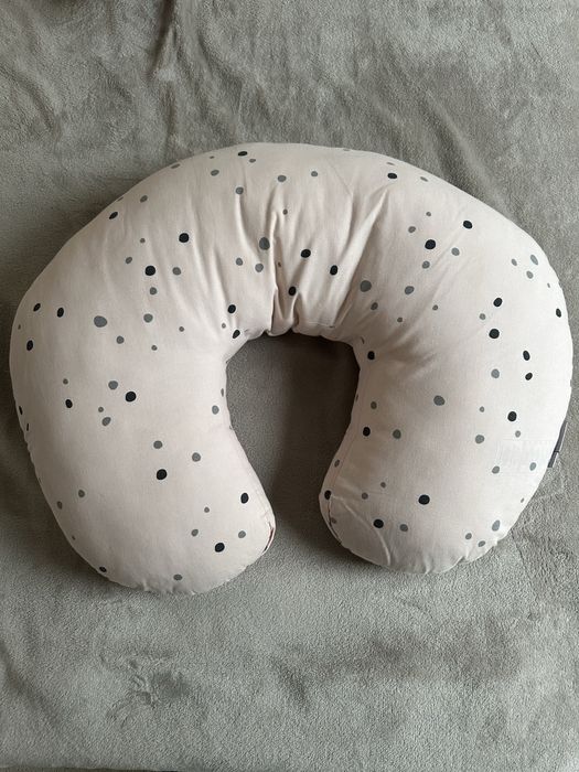 Възглавница за кърмене