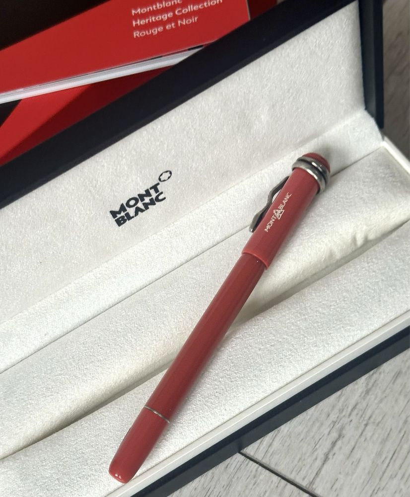 Stilou Montblanc Heritage Collection Rouge Noir Ediție Specială Coral!