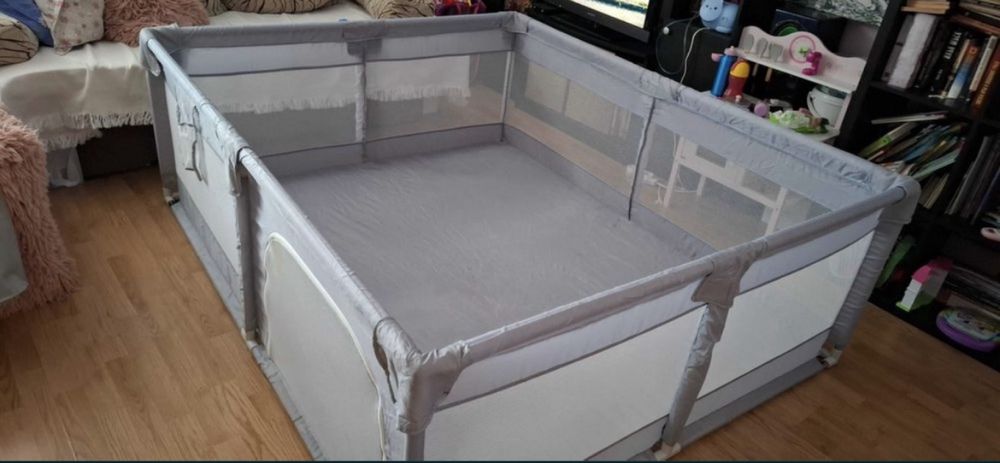 Продава детски манеж 180/150