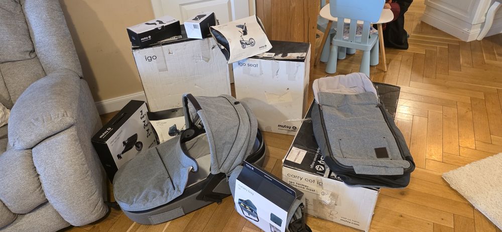 Cărucior Mutsy iGO complet -landou,scaun sport,suport frate,accesorii