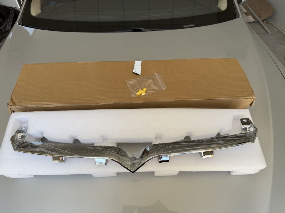 Tesla Model S лайстна за предна броня 2016- (фейслифт)
