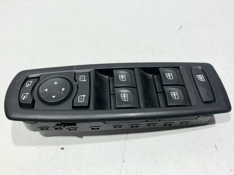 Butoane comanda geamuri electrice Renault Megane 3 (2008-2012) 809610006R