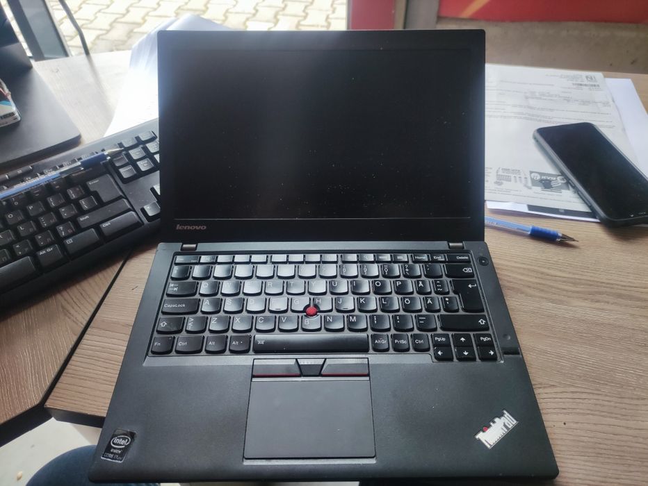 Лаптоп Lenovo x250 на части