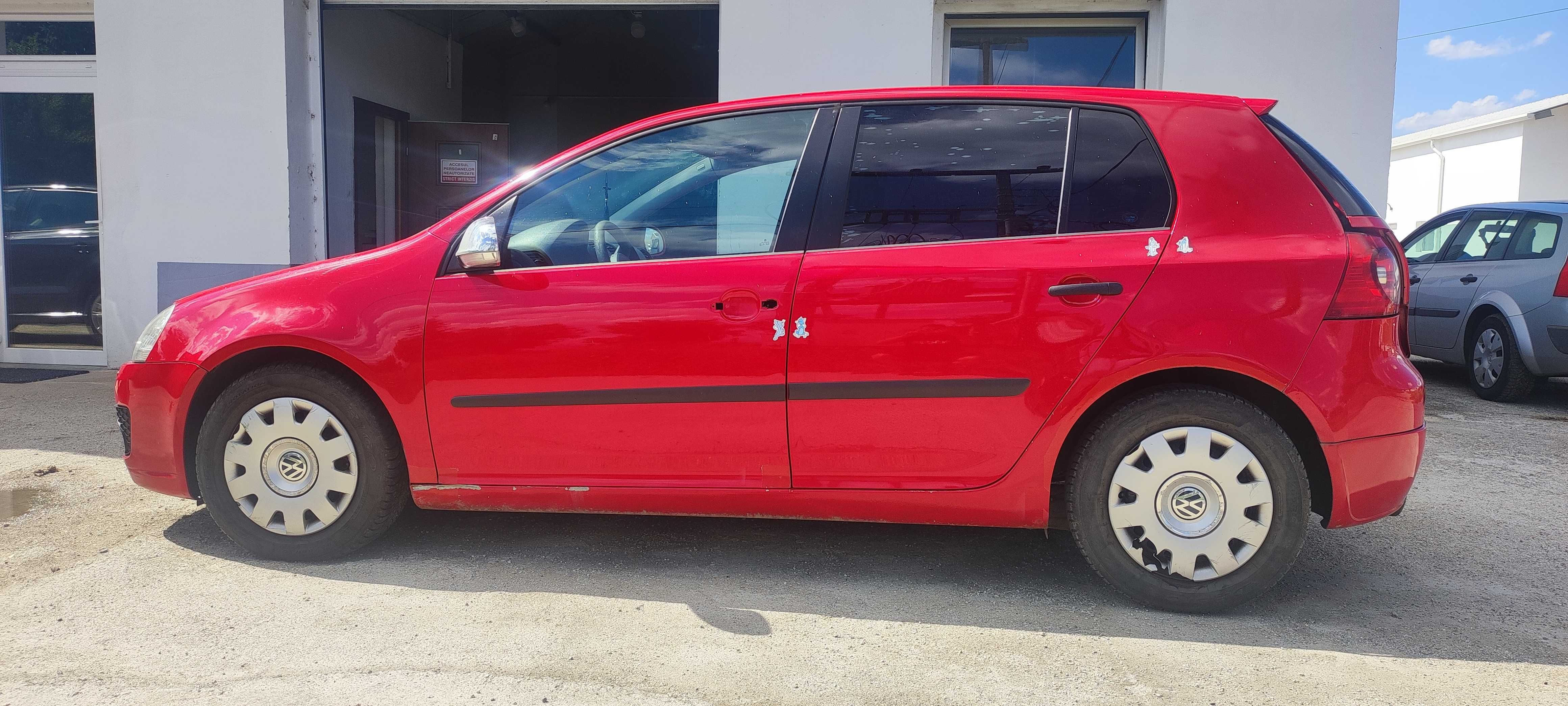 Dezmembrez volkswagen vw golf 5 hatchback cod BKC cutie manuala 5 t
