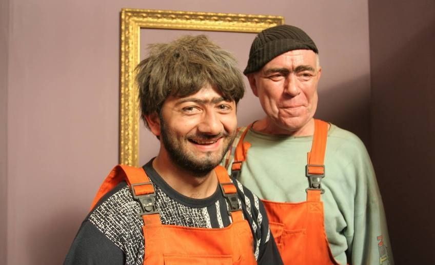 Установка телевизора на стену к кранштейну круглосуточно Ташкент 24/7