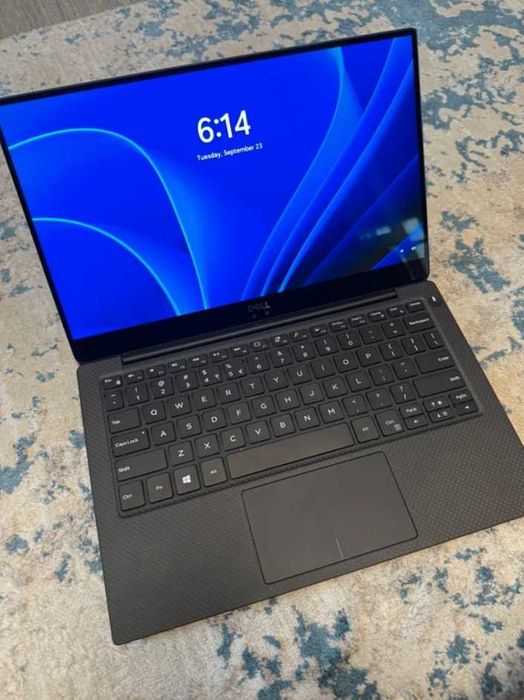 Dell XPS 13 9370 – i5, 16GB ram, 256GB ssd, UHD Touch