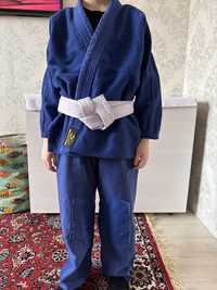 Продаю кимоно на рост 130