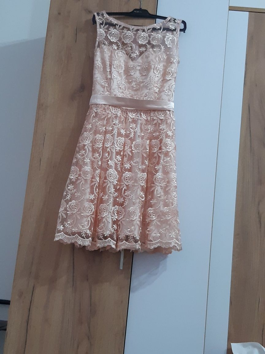 Rochie elegantă din dantelă