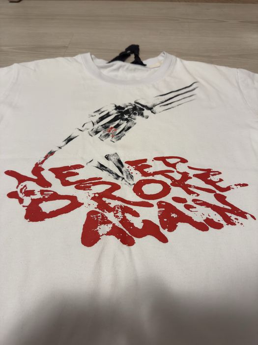 Tricou v-lone never broke again