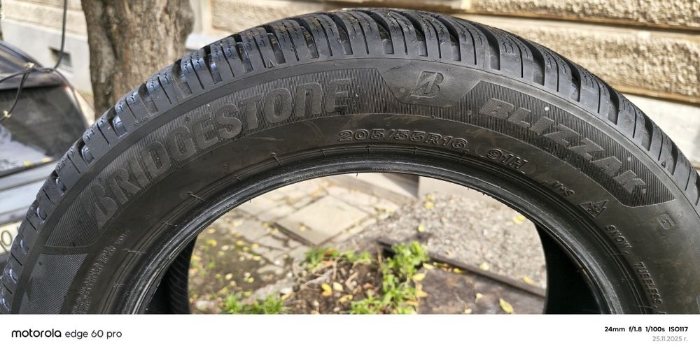 Продавам 2 броя зимни гуми Bridgestone