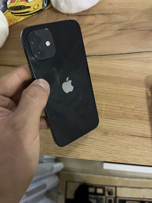 Продам айфон 12 все работает