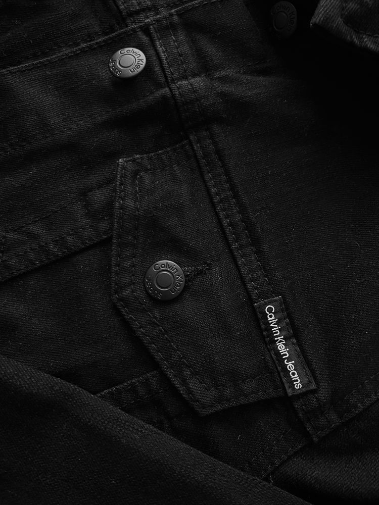 Unisex НОВО оригинално дънково яке Calvin Klein