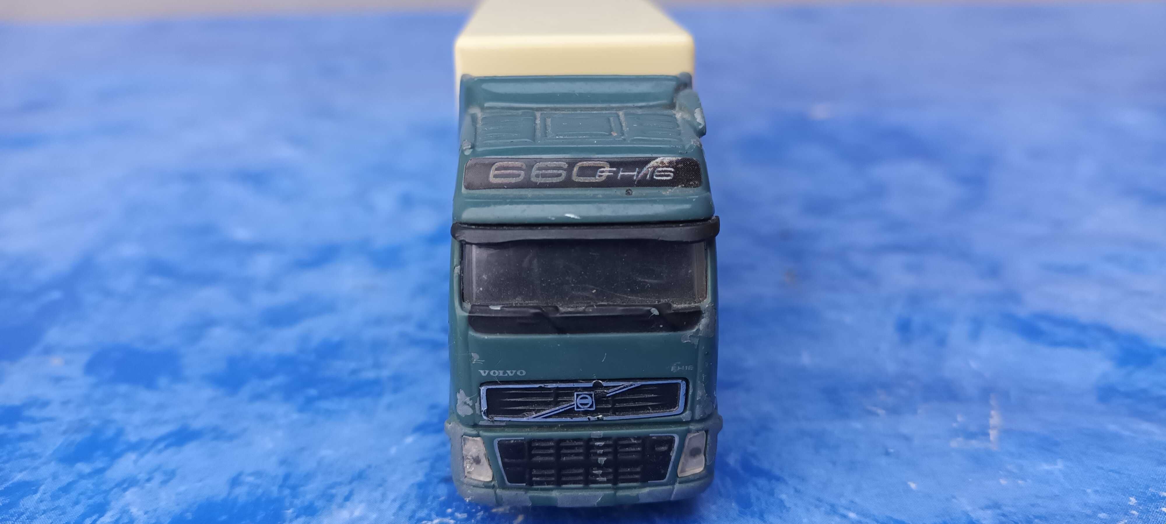 Green Volvo | macheta camion transportor | 20*3*4.5 cm