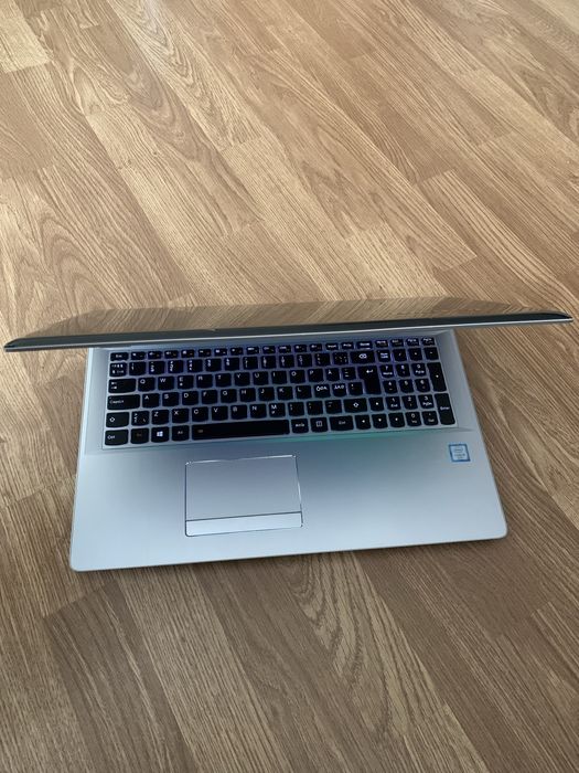 Laptop Lenovo Slim intel core i5,Tastatura luminata,Windows 10,1TB mem