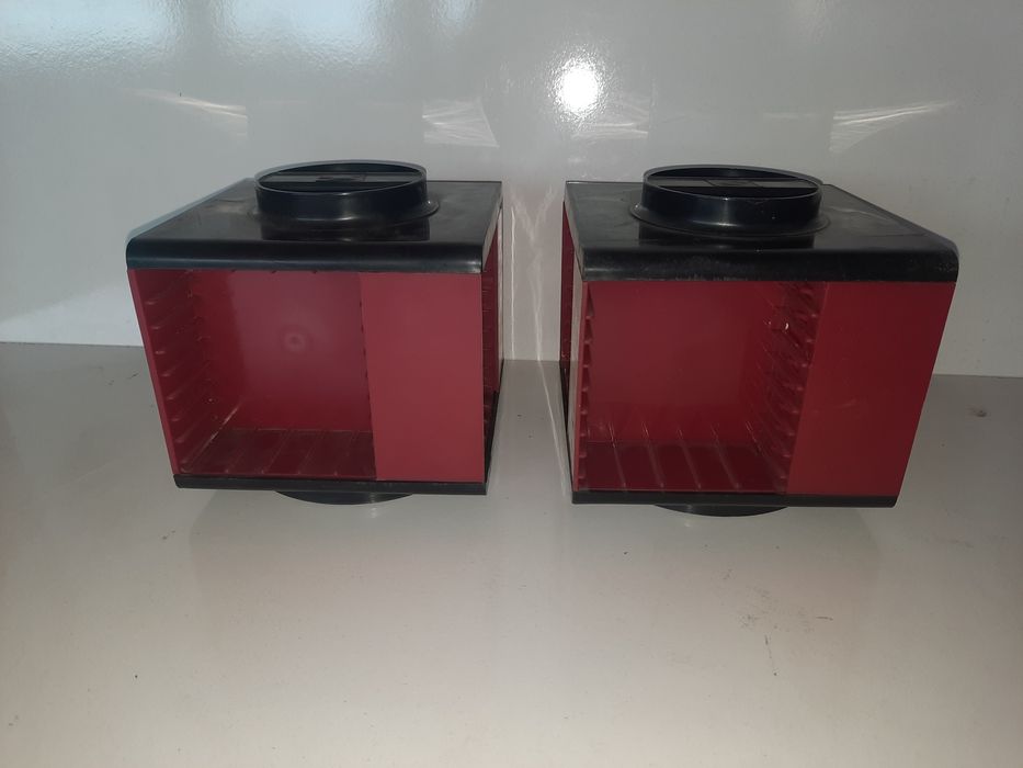 Ретро фонотека или касетник за аудиокасети