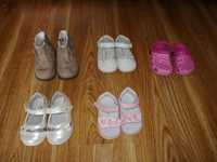 Продавам сет бебешки обувки