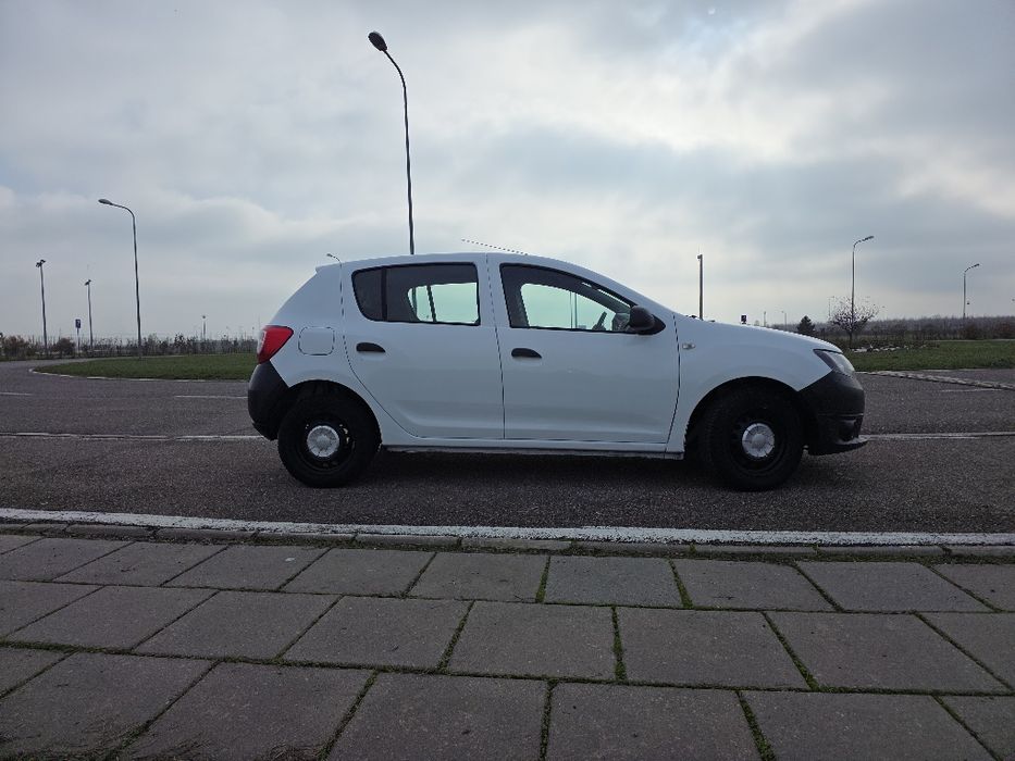 Dacia Sandero 2015