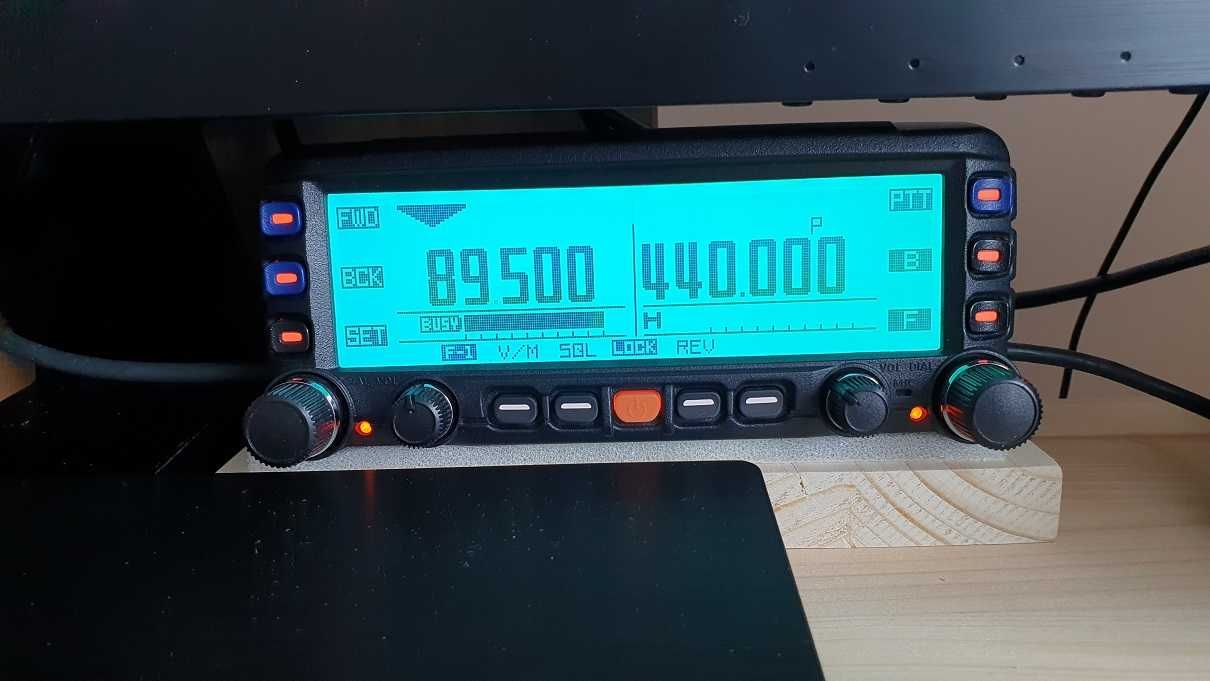 Yaesu FT-350 - Transceiver radioamatori