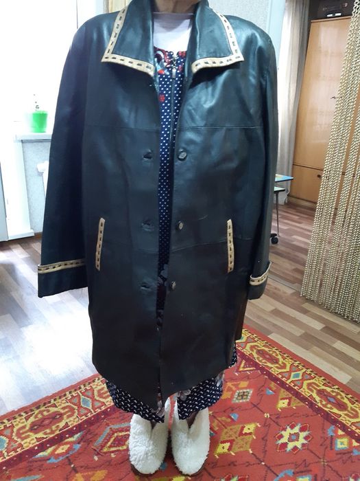 Продам кожаный плащ