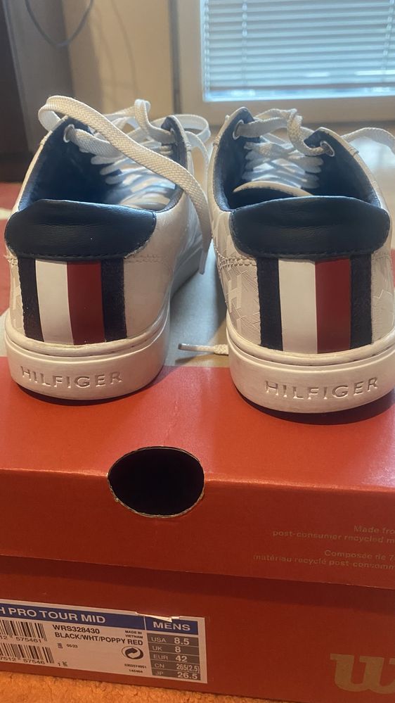 Кецове Tommy Hilfiger.