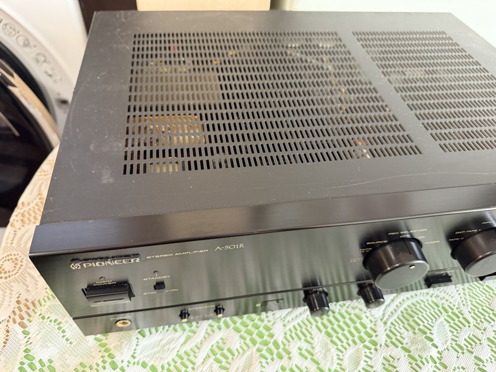 Pioneer A-501 стерео усилвател