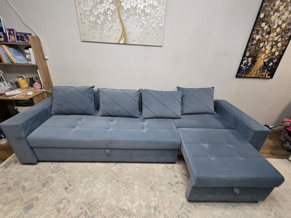 Продам диван трансформер 280 см в длину