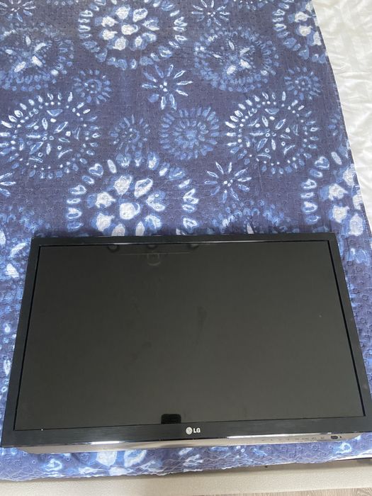 Продам телевизор LG