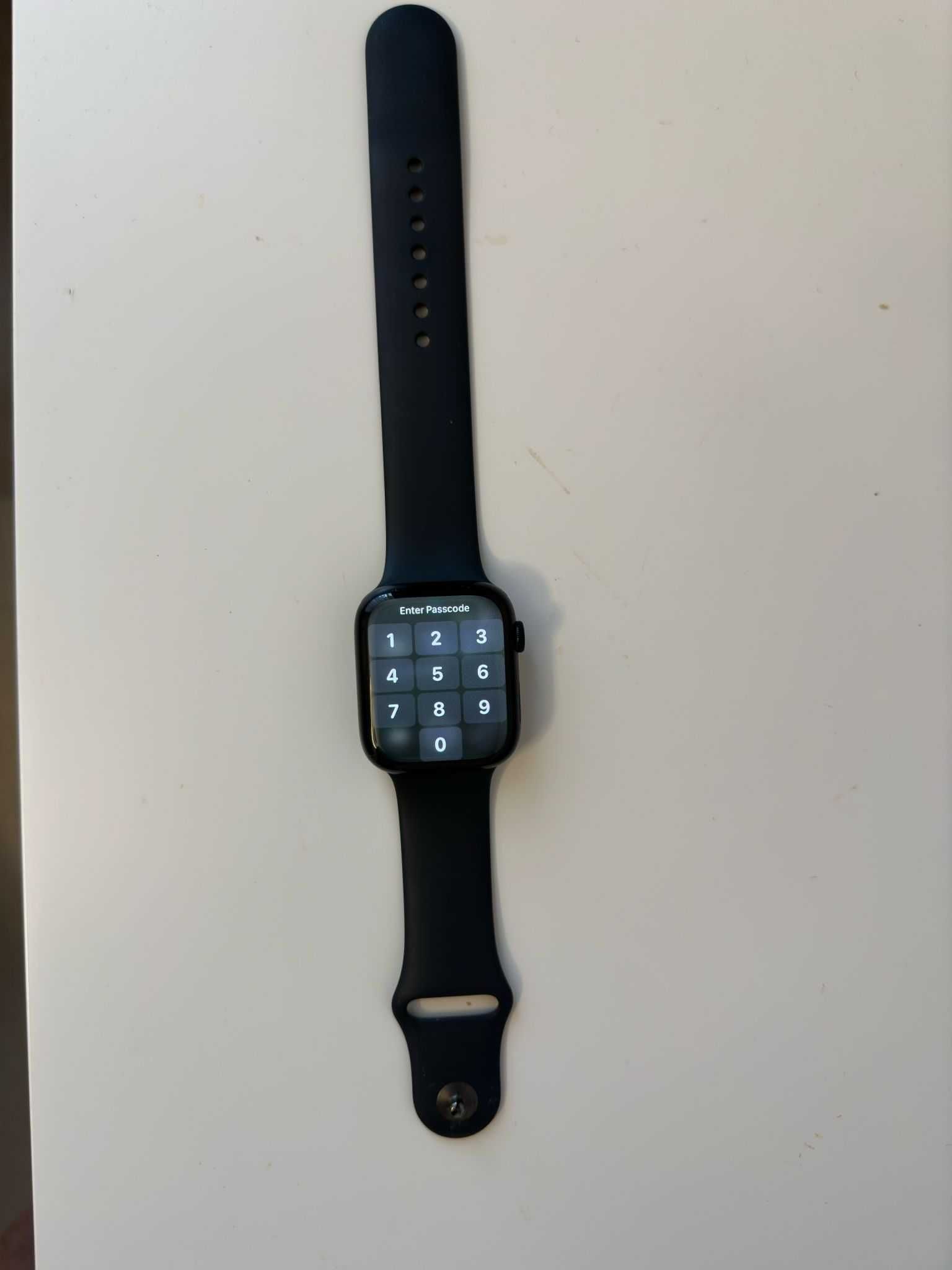 Apple Watch 9, GPS, Midnight Aluminium 45mm, Midnight Sport Band - M/L