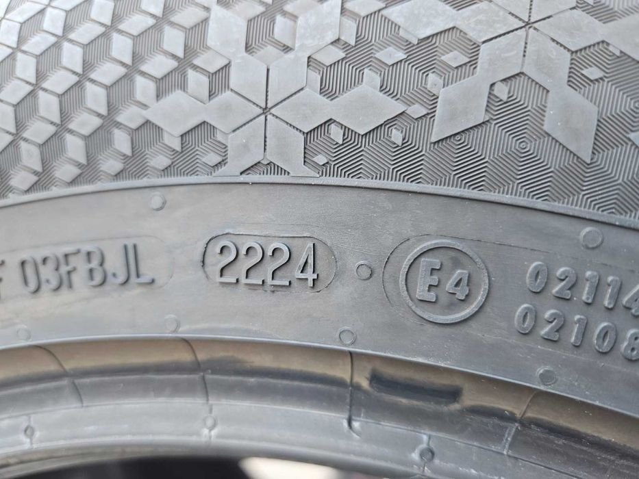 2бр. 225/65 R17 зимни CONTINENTAL TS870P 2024г. 8мм
