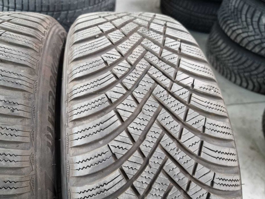 2 Anvelope de IARNA 215.55.17 'Hankook' [dot 2022] ; stare buna