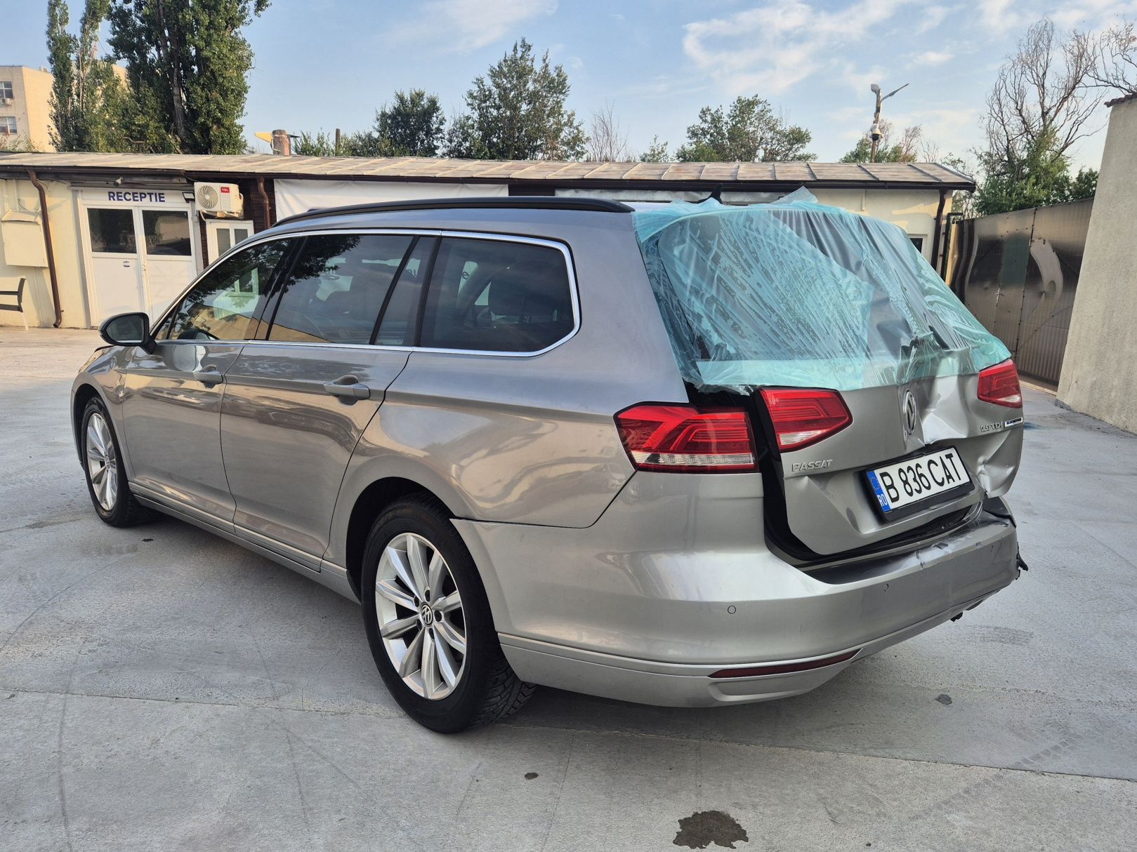 Volkswagen Passat automat 2017 avariat