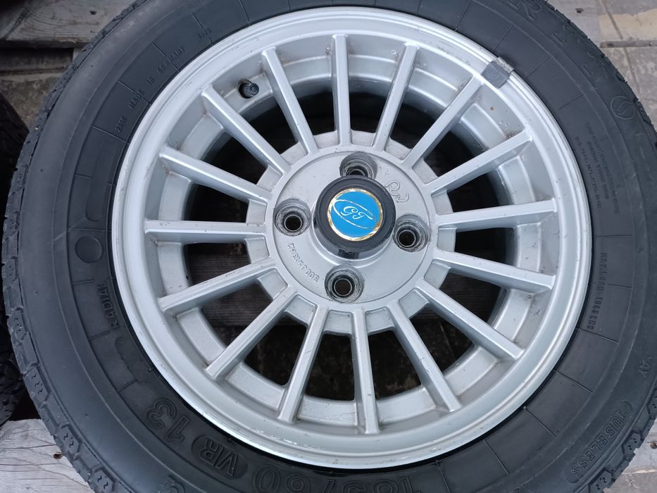 Ретро джанти 13ки 4х100 + гуми 185/60/13 Semperit